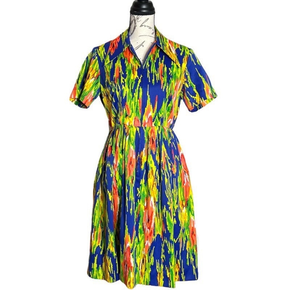 Vintage 60s-70s Print Multicolored Zippered Front Dress